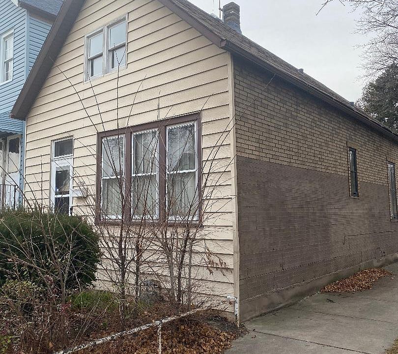 2nd image of 4200 S Artesian Ave
