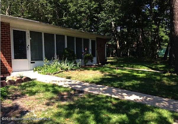 1st image of 878B Balmoral Ct