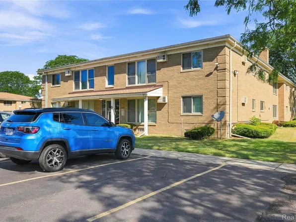 26309 W Seven Mile Rd #D-219, Redford, MI 48240