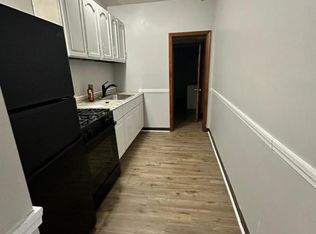 122 Main St APT 2, Charlemont, MA 01339