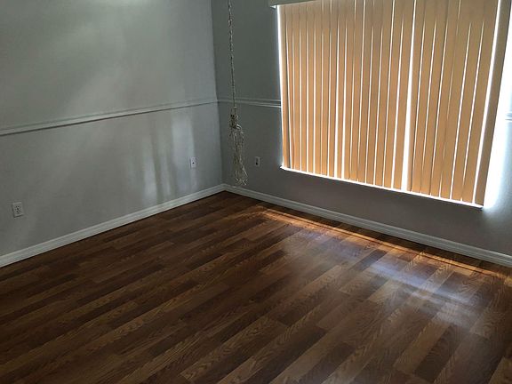4th image of 2412 Weymouth Ct