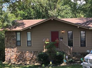 9709 Brooks Ln, Little Rock, AR 72205