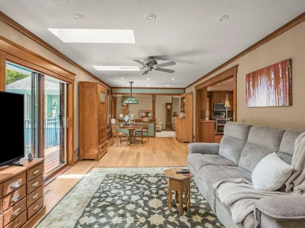 13060 Oakview Ln N, Dayton, MN 55327