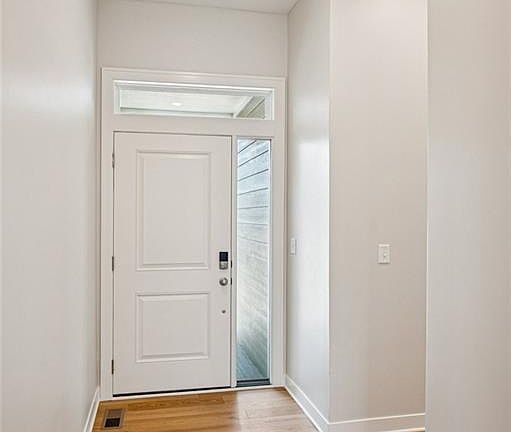 3rd image of 901 Reed Dr