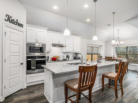 4th image of 417 Elyse Rd