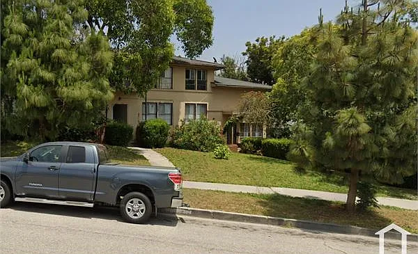 1 bed, $2,472 — Photo 2