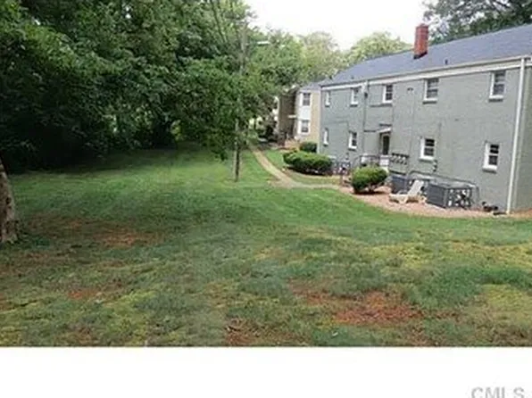 349 Wakefield Dr APT A, Charlotte, NC 28209