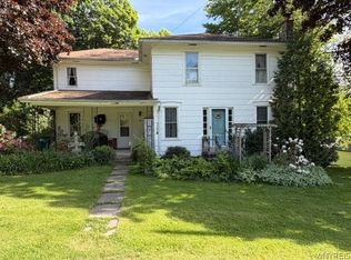 538 Sanders Hill Rd, Strykersville, NY 14145