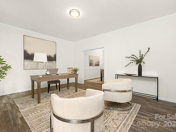 5th image of 4809 Hickory Glen Dr
