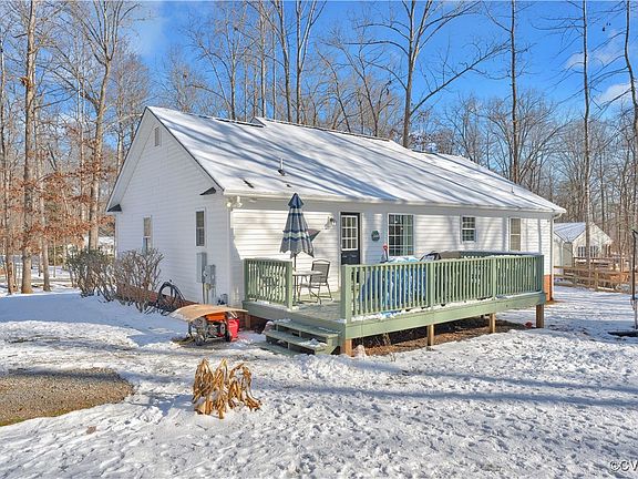 4th image of 9880 Knobs Hill Ln