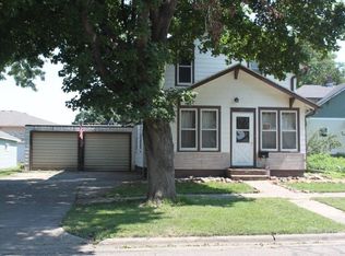 154 1st Ave SW, Sioux Center, IA 51250