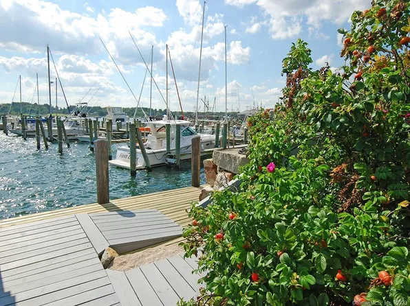 4 Northwest Street #B23, Stonington, CT 06378