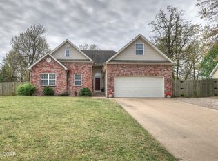 1826 White Oak Dr, Joplin, MO 64801