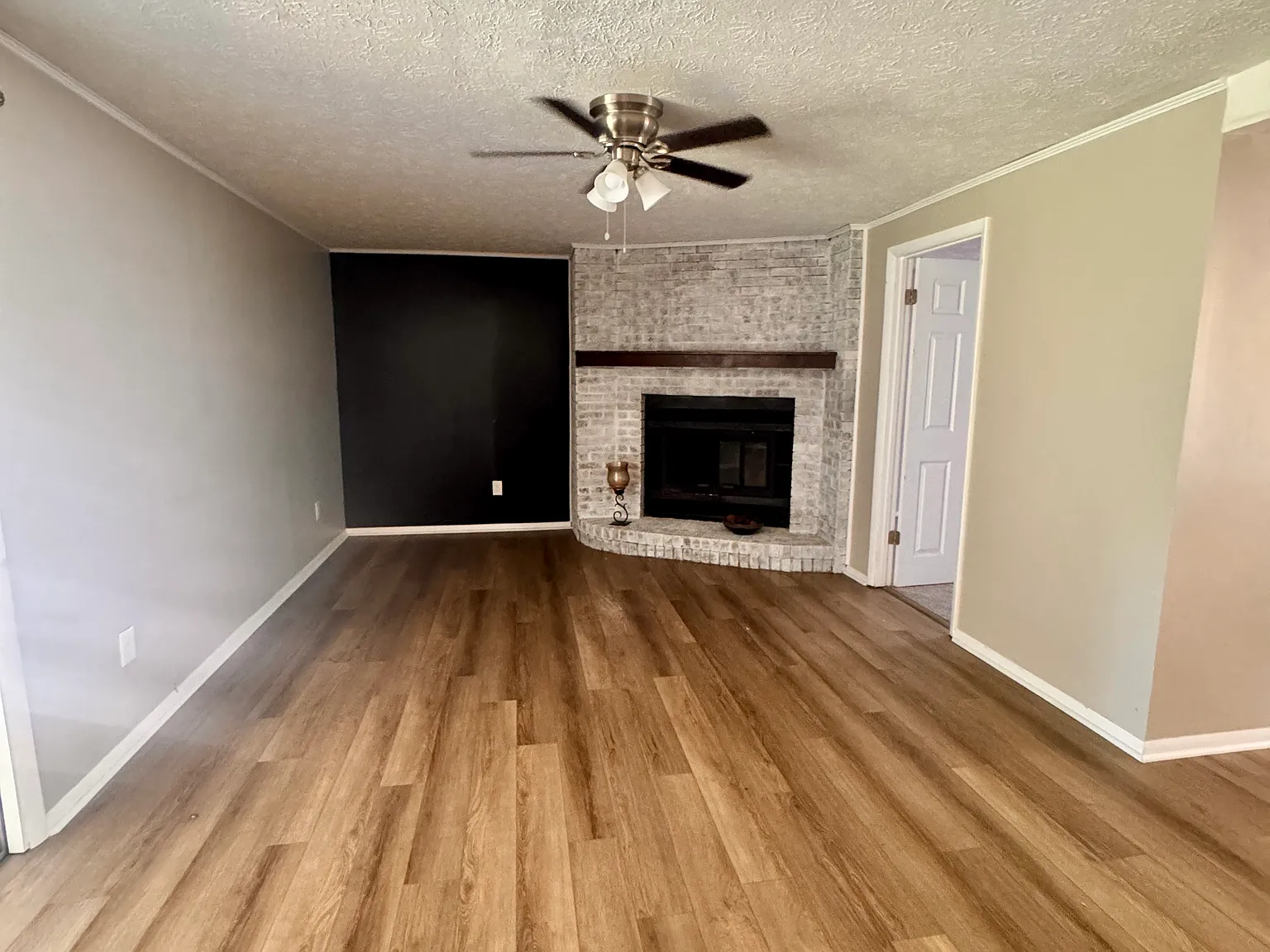 4 bed, 1600 sqft, $1,550 — Photo 3
