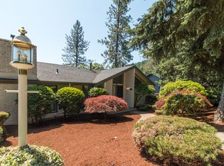 1025 Brookside Dr, Eugene, OR 97405