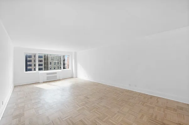 Rented by Stonehenge NYC LLC | media 8