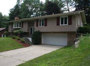 5801 Indian Trce, Madison, WI 53716