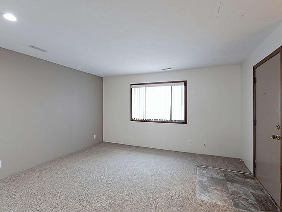 3rd image of 5505 S 31st St #2X1U