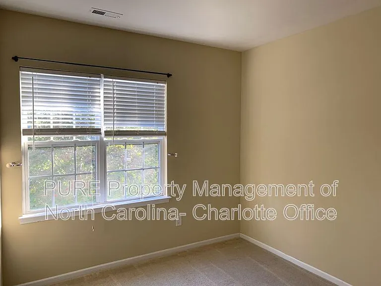 7428 Darblay St — Photo 25
