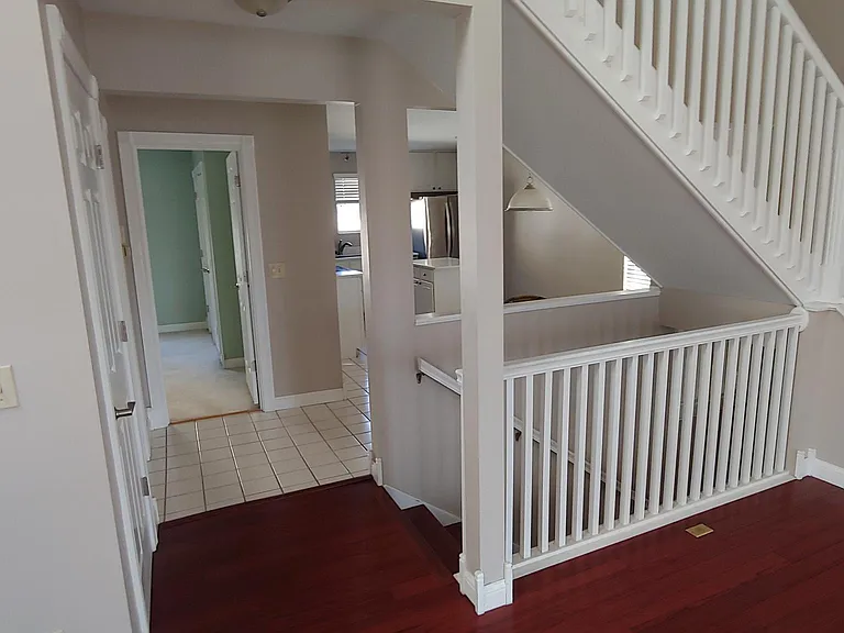 590 Bradley St — Photo 6