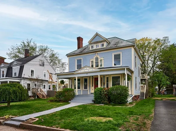 20 Hitchcock St, Holyoke, MA 01040