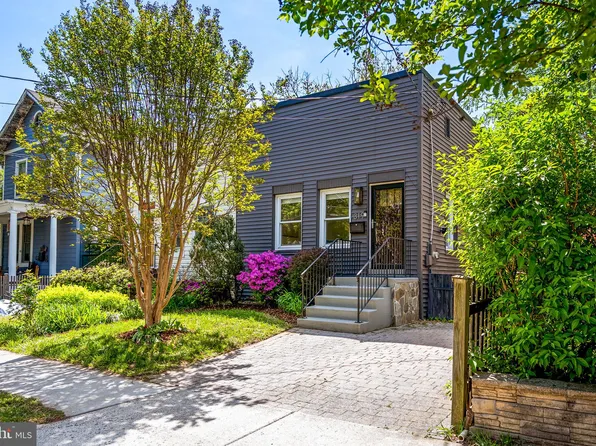 319 Hume Ave, Alexandria, VA 22301