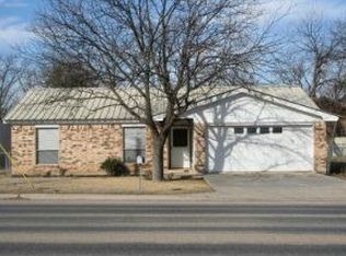106 S 11th St, Junction, TX 76849