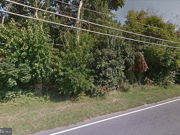 4th image of 1510 S Academy St