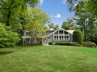 940 Greacen Point Rd, Mamaroneck, NY 10543