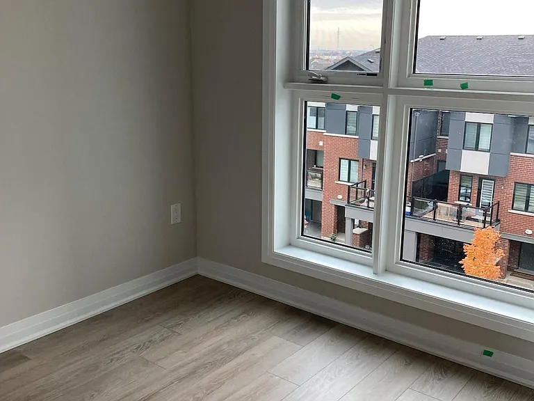 480 Gordon Krantz Ave #402 — Photo 6