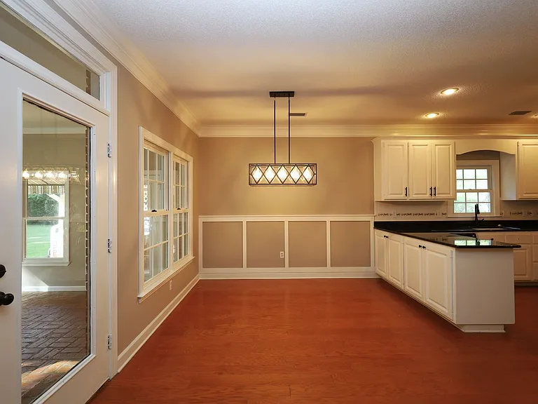 1054 Ridge Rd — Photo 12