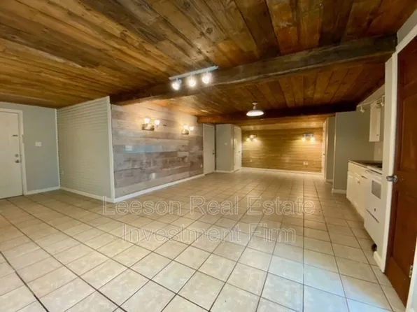 1101 College St #2210, Shreveport, LA 71104