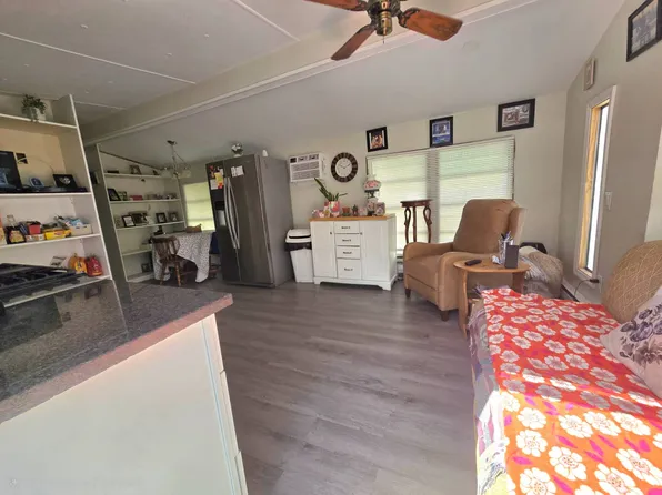 19701 N Tamiami Trl #39, North Fort Myers, FL 33903
