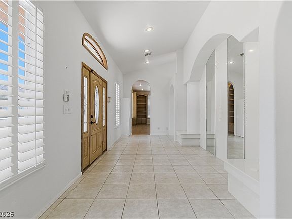 5th image of 100 W Delamar Dr