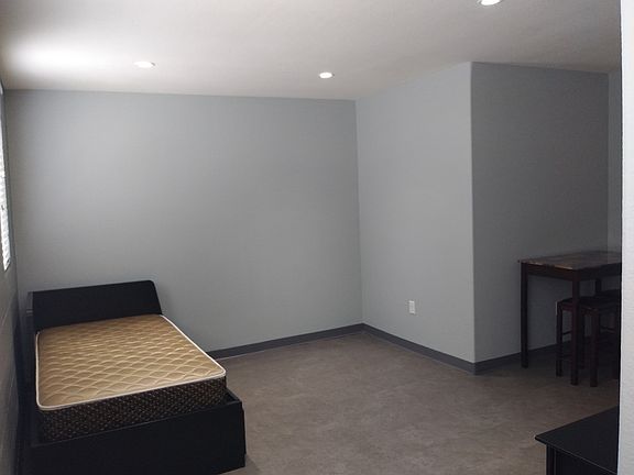3rd image of 223 N 9th St #203