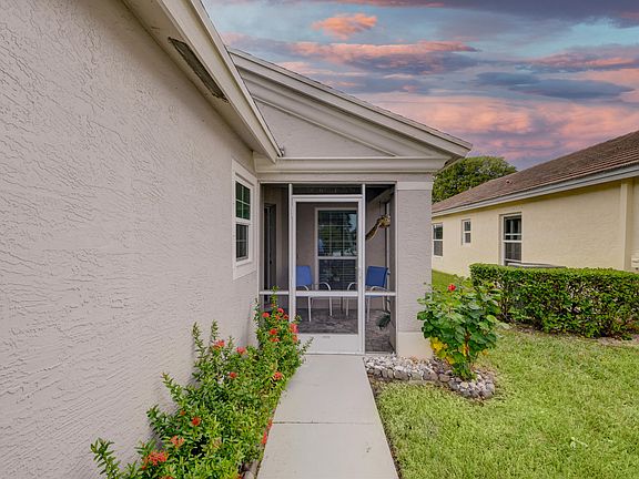 4th image of 516 SW Indian Key Dr