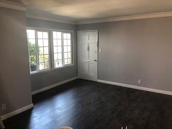 4th image of 12312 Magnolia Blvd #12312