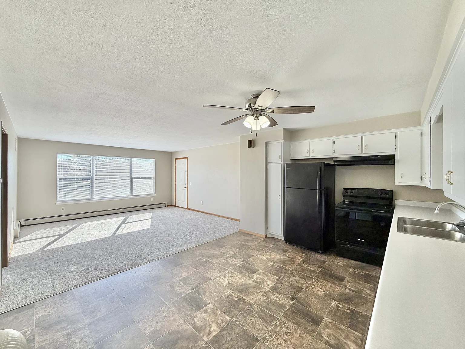 512 Deforest St — Photo 2