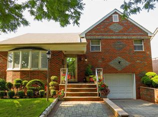 6515 Cromwell Cres, Rego Park, NY 11374
