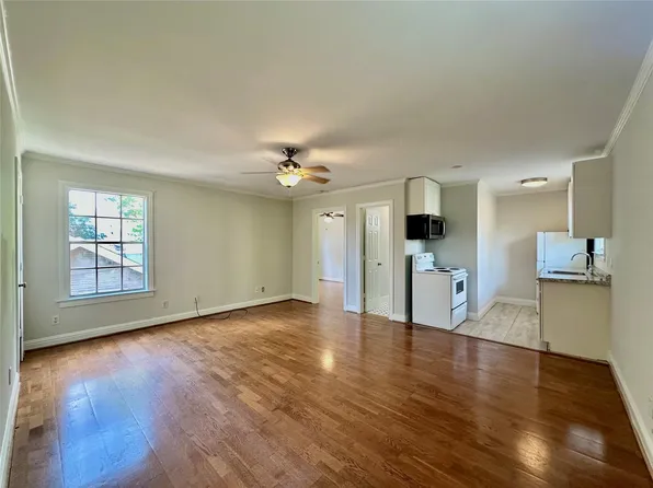 114 Munford St #1/2, Houston, TX 77008