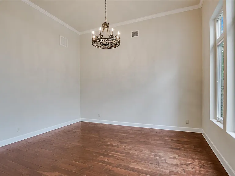 11 Inwood Cir — Photo 8
