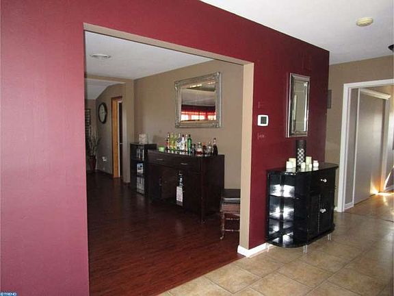 2nd image of 3625 Poinciana Ave