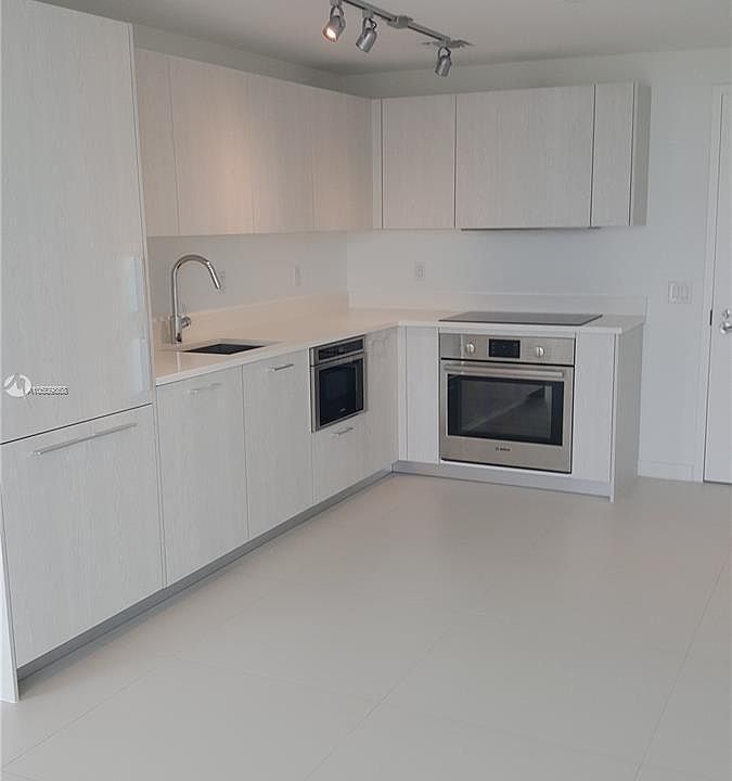 1st image of 501 NE 31st St #T909