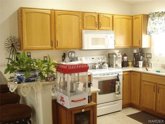 4th image of 1923 E Havasu Lake Dr