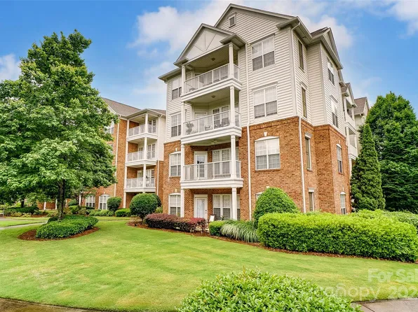 14646 Via Sorrento Dr, Charlotte, NC 28277