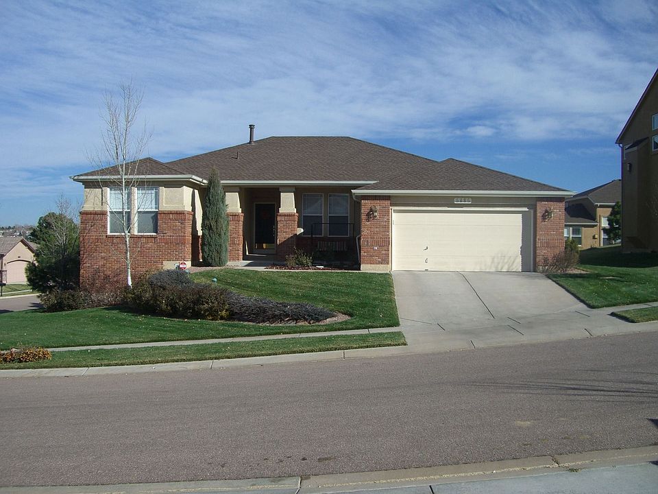 Garden Level Rancher with 3-Car Tandem Garage