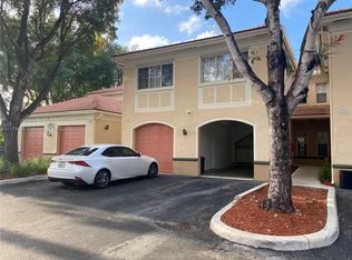 2492 Centergate Dr APT 102, Hollywood, FL 33025