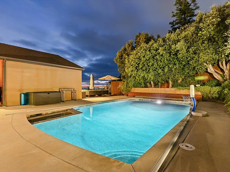 8496 Westway Dr — Photo 37