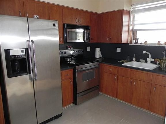 3rd image of 1400 Tallwood Ave APT 203