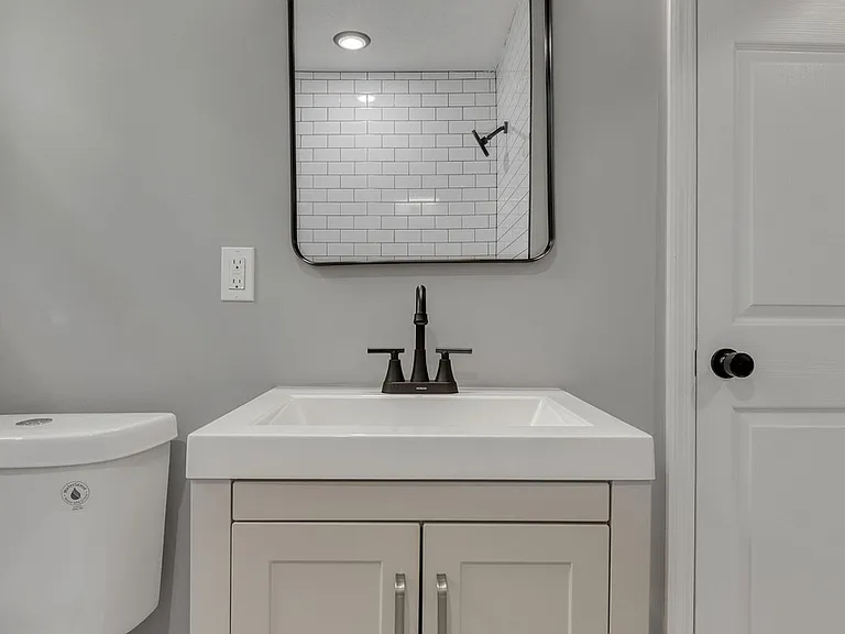2923 Emery Dr — Photo 14